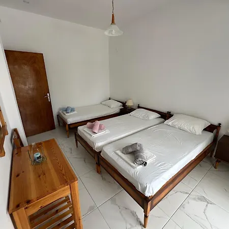 Family House 2 Near Apartment *