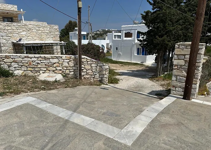 Family House 2 Near Lägenhet