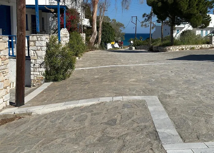 Family House 2 Near * 로갈라스